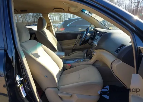 2010 Toyota Highlander Base V6 z USA, uszkodzony, nr VIN 5TDZK3EH2AS018547